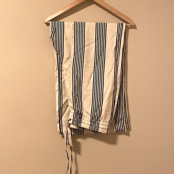 H&M Wide Cut Pull on Pants - White/Black Strips - M - Picture 3 of 6